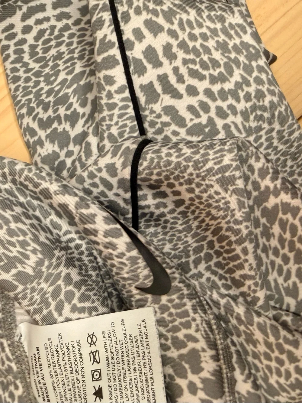 Nike One Dri-FIT Leopard Print 7/8 Leggings Gray Animal Small